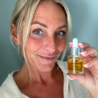 1)
Färre steg lätt att hålla i.
En rutin du faktiskt orkar göra varje dag (morgon + kväll).